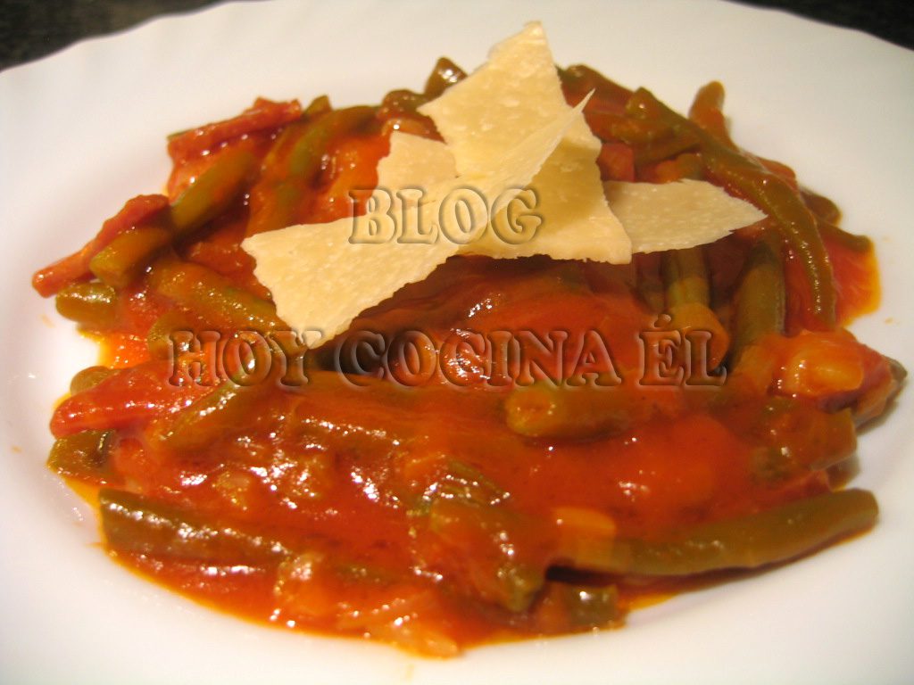 judías verdes con tomate jamon al Parmigiano Reggiano